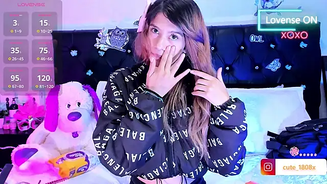 Snapshot of Sofiia_cute_ chatting on April 2026 04:21:02 AM Sofiia cute online show from April 2026 04:21:02 AM