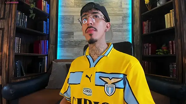 Donovan Desmond online show from November 2025 09:52:02 PM