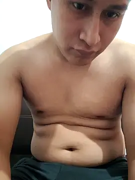 Snapshot of surdotravieso chatting on September 2025 10:32:02 PM surdotravieso online show from September 2025 10:32:02 PM