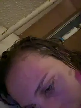 Snapshot of Tlynn chatting on September 2025 01:31:02 AM Tlynn online show from September 2025 01:31:02 AM