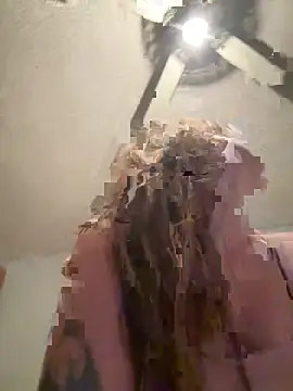 Snapshot of Tlynn chatting on September 2025 07:23:01 AM Tlynn online show from September 2025 07:23:01 AM