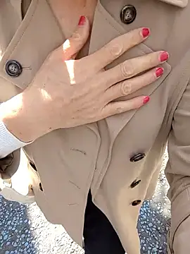 Snapshot of pink-mai chatting on March 2026 04:07:01 AM pink-mai online show from March 2026 04:07:01 AM