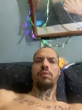 ColDreaMZz93 online show from April 2026 08:20:01 PM