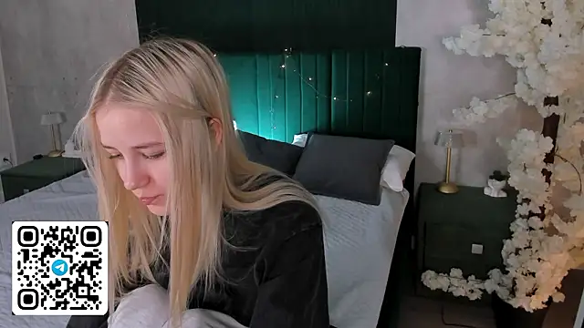 Snapshot of Anellyball chatting on March 2026 09:59:01 AM Anellyball online show from March 2026 09:59:01 AM