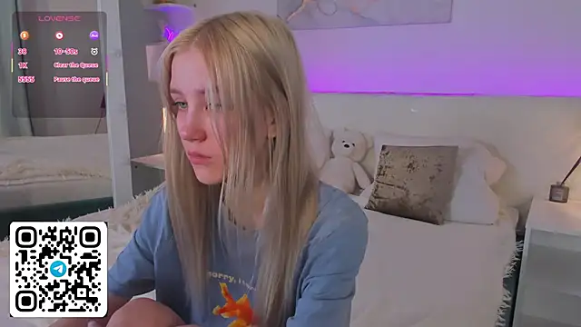 Snapshot of Anellyball chatting on April 2026 01:41:01 PM Anellyball online show from April 2026 01:41:01 PM