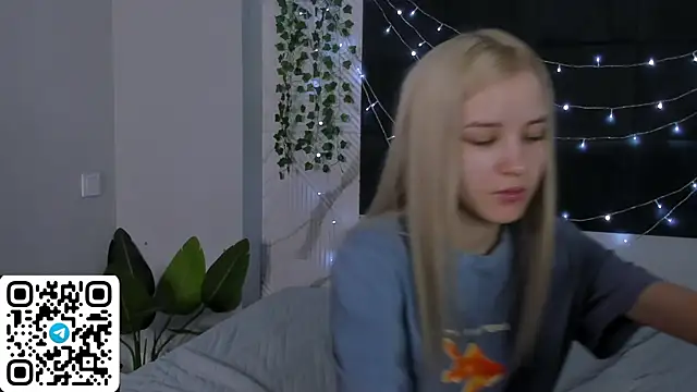 Snapshot of Anellyball chatting on April 2026 09:29:02 AM Anellyball online show from April 2026 09:29:02 AM