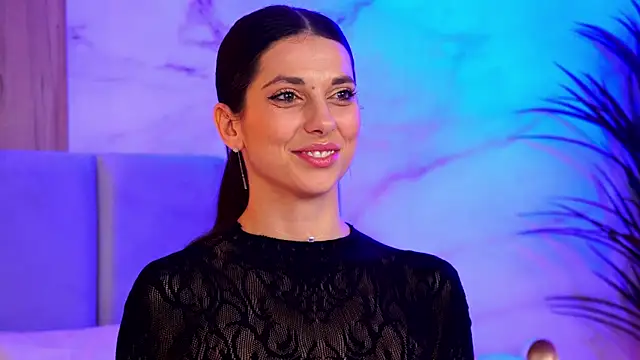 EllyLynn online show from November 2025 10:02:01 PM