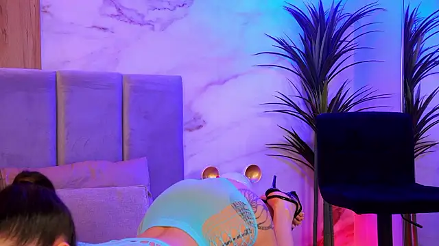 EllyLynn online show from February 2026 08:24:02 PM