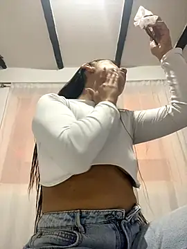 Snapshot of Sara-cooper2 chatting on November 2025 02:28:02 PM Sara-cooper2 online show from November 2025 02:28:02 PM