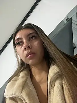 Snapshot of Sara-cooper2 chatting on November 2025 01:15:02 PM Sara-cooper2 online show from November 2025 01:15:02 PM