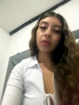 Snapshot of Sara-cooper2 chatting on December 2025 07:53:02 PM Sara-cooper2 online show from December 2025 07:53:02 PM