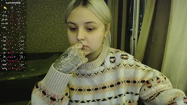 Snapshot of vendymories chatting on November 2025 01:11:01 AM vendymories online show from November 2025 01:11:01 AM