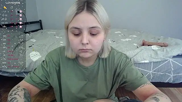 Snapshot of vendymories chatting on December 2025 06:28:01 AM vendymories online show from December 2025 06:28:01 AM