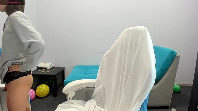 juliamurr 18 online show from December 2025 02:19:01 AM