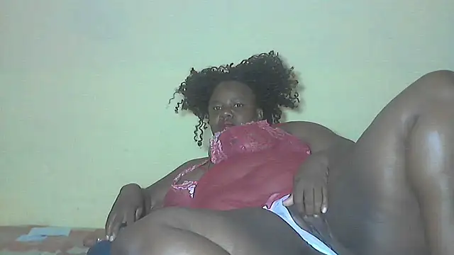 Snapshot of AnnabigpussyXO chatting on December 2025 08:58:02 PM AnnabigpussyXO online show from December 2025 08:58:02 PM