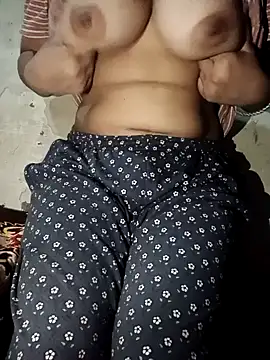 Snapshot of stomarr chatting on April 2026 09:32:02 AM stomarr online show from April 2026 09:32:02 AM