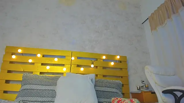 Snapshot of bonnie_sm chatting on November 2025 08:42:02 PM bonnie sm online show from November 2025 08:42:02 PM