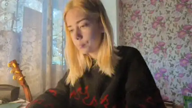 Snapshot of Witching_Moon chatting on September 2025 07:23:01 AM Witching Moon online show from September 2025 07:23:01 AM