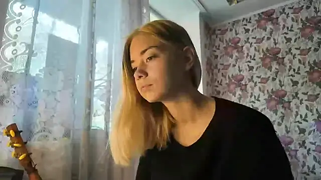 Snapshot of Witching_Moon chatting on September 2025 07:45:02 AM Witching Moon online show from September 2025 07:45:02 AM