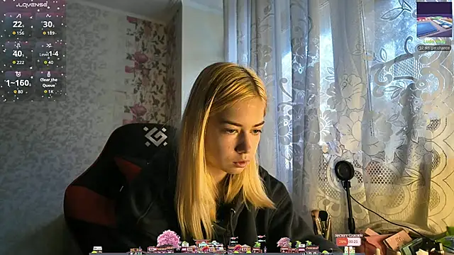 Snapshot of Witching_Moon chatting on October 2025 08:36:02 AM Witching Moon online show from October 2025 08:36:02 AM