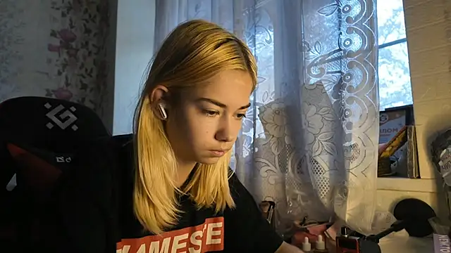 Snapshot of Witching_Moon chatting on October 2025 07:16:01 AM Witching Moon online show from October 2025 07:16:01 AM