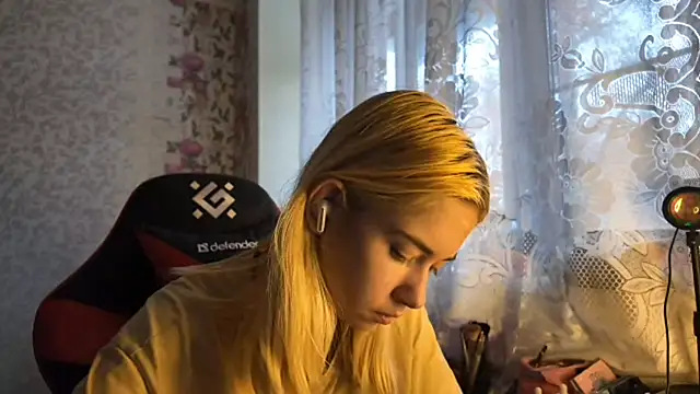 Snapshot of Witching_Moon chatting on October 2025 07:54:01 AM Witching Moon online show from October 2025 07:54:01 AM