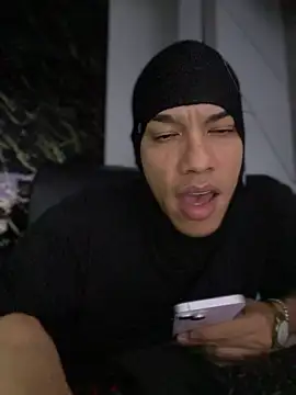 AlphaMasterXxx online show from October 2025 02:01:02 AM