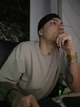 AlphaMasterXxx online show from November 2025 07:06:02 AM