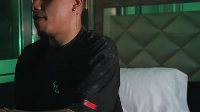 AlphaMasterXxx online show from April 2026 03:56:01 AM