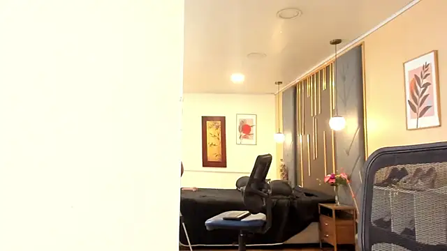 Snapshot of OliviGrace chatting on March 2026 09:11:01 PM OliviGrace online show from March 2026 09:11:01 PM