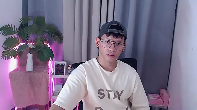 pinkcock froi2305 online show from February 2026 06:40:02 AM