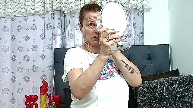 Snapshot of Victoriacoperino chatting on November 2025 02:17:01 PM Victoriacoperino online show from November 2025 02:17:01 PM