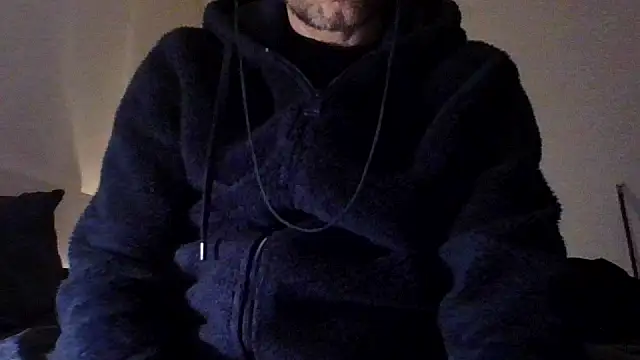 Snapshot of Skeye2 chatting on November 2025 10:59:02 PM Skeye2 online show from November 2025 10:59:02 PM