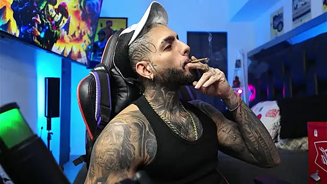 logan hugh8 online show from February 2026 07:12:01 AM