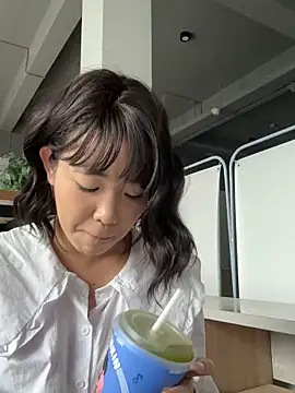 Snapshot of luluya1314 chatting on April 2026 08:37:01 AM luluya1314 online show from April 2026 08:37:01 AM