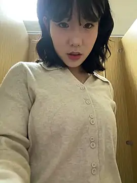 Snapshot of luluya1314 chatting on April 2026 11:21:01 AM luluya1314 online show from April 2026 11:21:01 AM