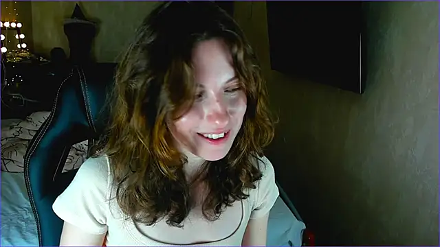 Snapshot of Agata_in_Wonderland chatting on October 2025 02:47:02 PM Agata in Wonderland online show from October 2025 02:47:02 PM