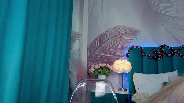 Snapshot of Monica_Leen chatting on November 2025 06:34:02 AM Monica Leen online show from November 2025 06:34:02 AM