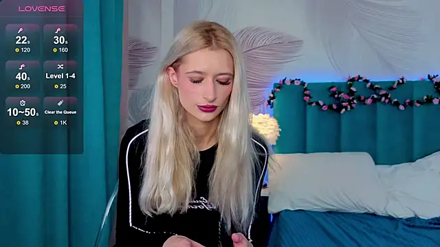 Snapshot of Monica_Leen chatting on November 2025 06:25:02 AM Monica Leen online show from November 2025 06:25:02 AM