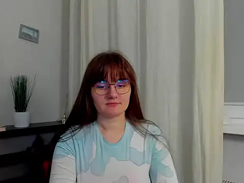 Julie Diamond online show from December 2025 05:53:02 PM