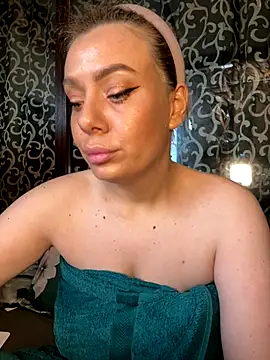 Snapshot of emmasweett11 chatting on September 2025 03:35:01 PM emmasweett11 online show from September 2025 03:35:01 PM