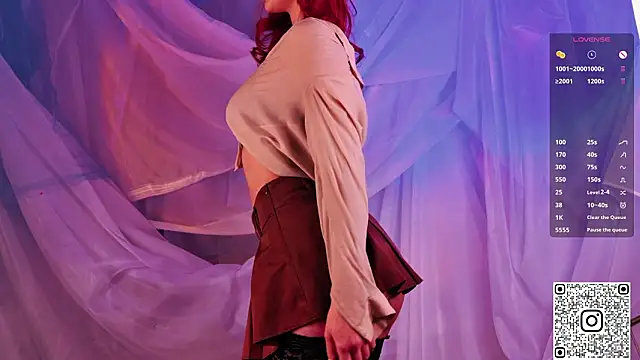 GildedKitten online show from February 2026 07:43:01 PM