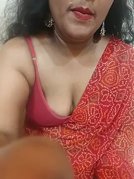 Snapshot of Aunty_Boy_143 chatting on July 2026 02:13:01 PM Aunty Boy 143 online show from July 2026 02:13:01 PM