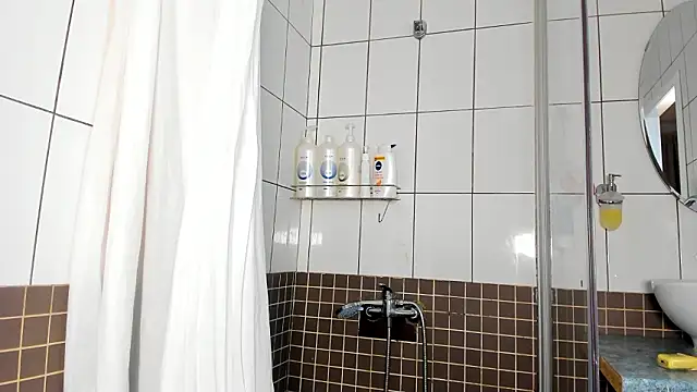 Snapshot of MilliMouse chatting on March 2026 10:27:01 PM MilliMouse online show from March 2026 10:27:01 PM