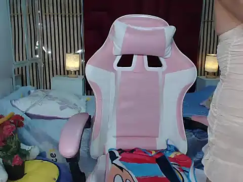 Lisiton online show from November 2025 03:53:02 AM