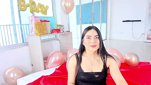 sashaa petit online show from October 2025 12:46:01 PM