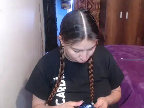 cloequeen15 online show from March 2026 02:12:02 PM