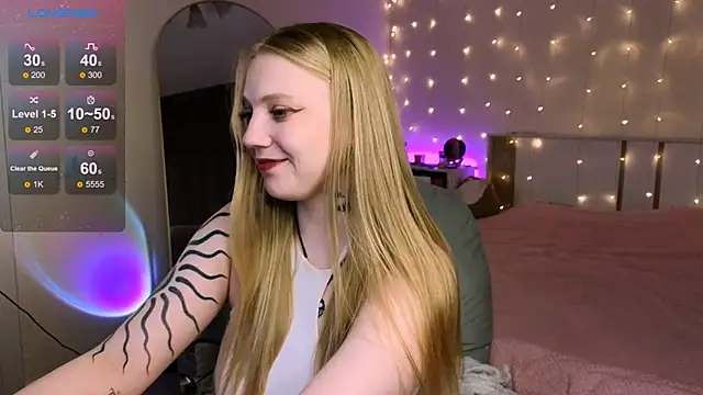 Snapshot of RebeccaAster chatting on September 2025 03:24:01 PM RebeccaAster online show from September 2025 03:24:01 PM