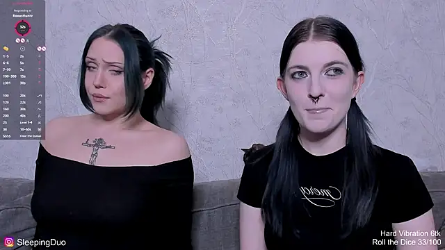 Snapshot of Threesomebabes chatting on April 2026 12:32:02 PM Threesomebabes online show from April 2026 12:32:02 PM