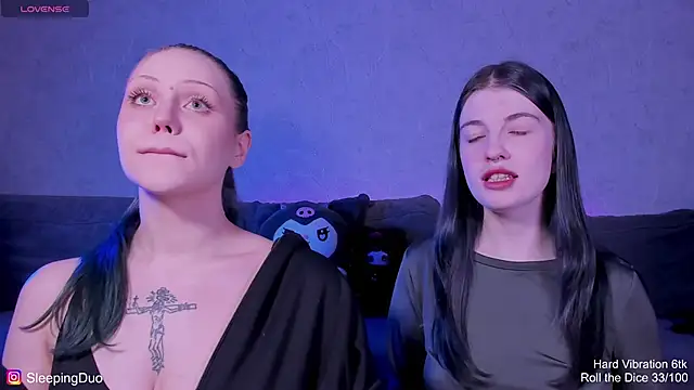 Snapshot of Threesomebabes chatting on May 2026 06:05:02 PM Threesomebabes online show from May 2026 06:05:02 PM